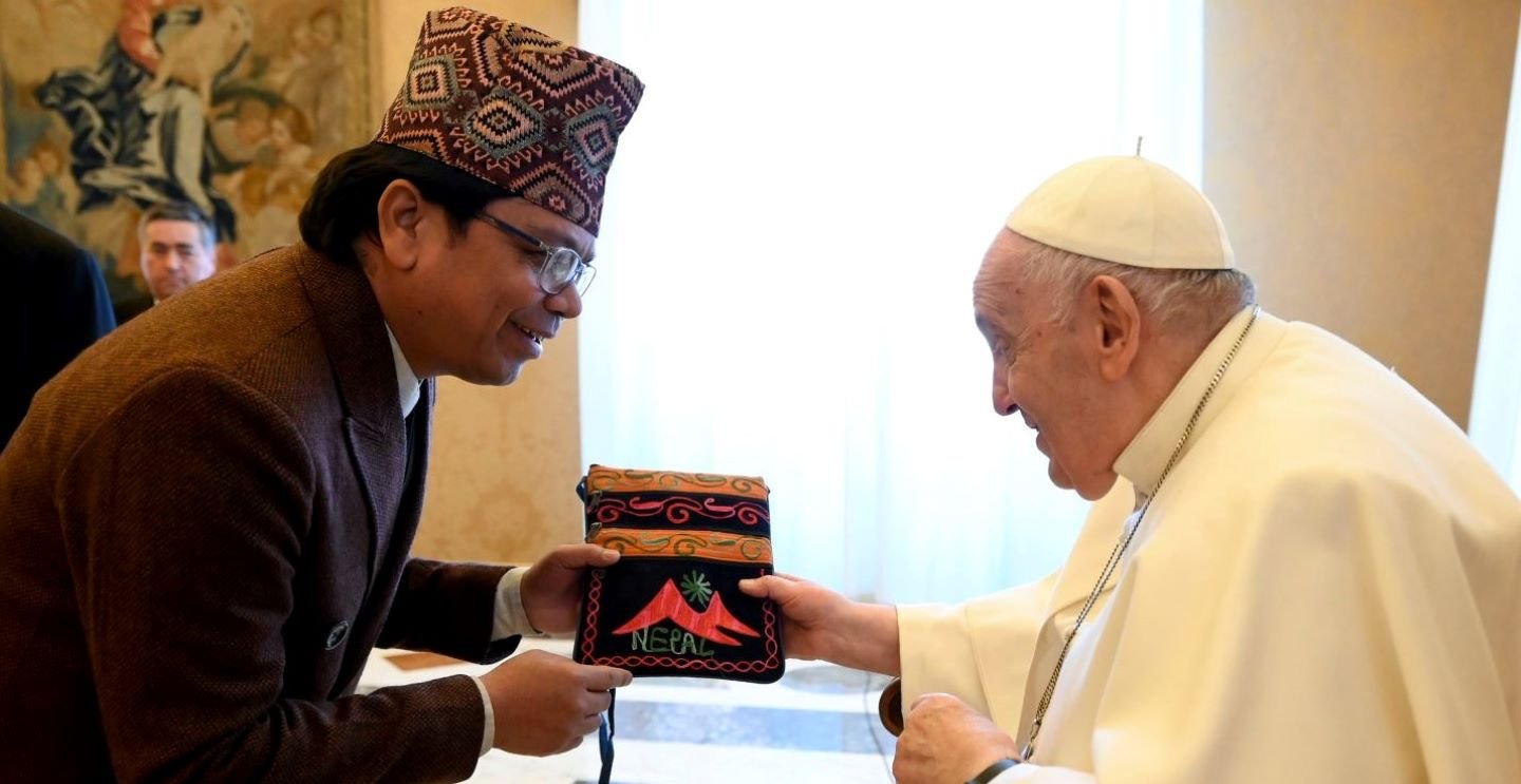 Pope Francis receives indigenous leaders who call for climate justice ...